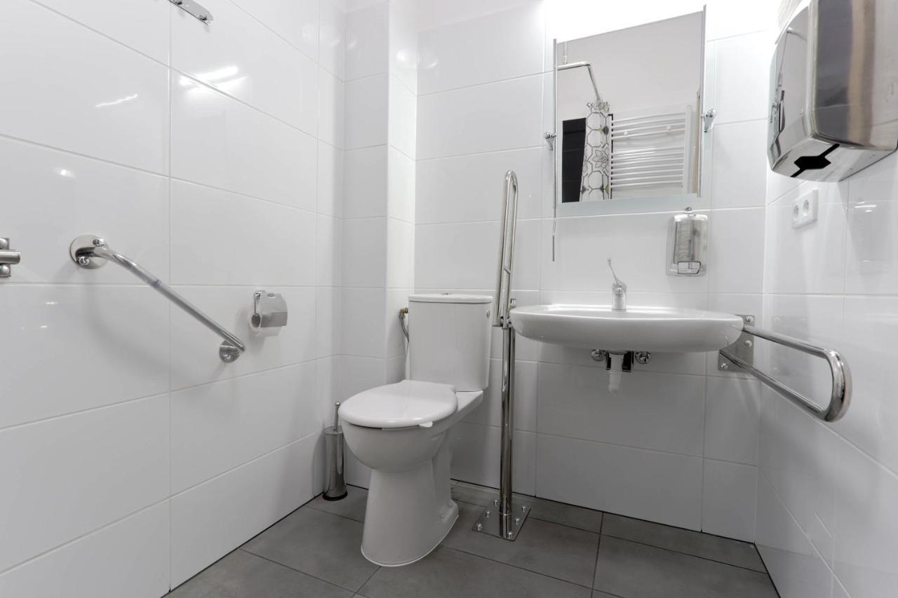 Pawilon Sportowo Turystyczny Kalwarianka Hostel Kalwaria Zebrzydowska Bagian luar foto