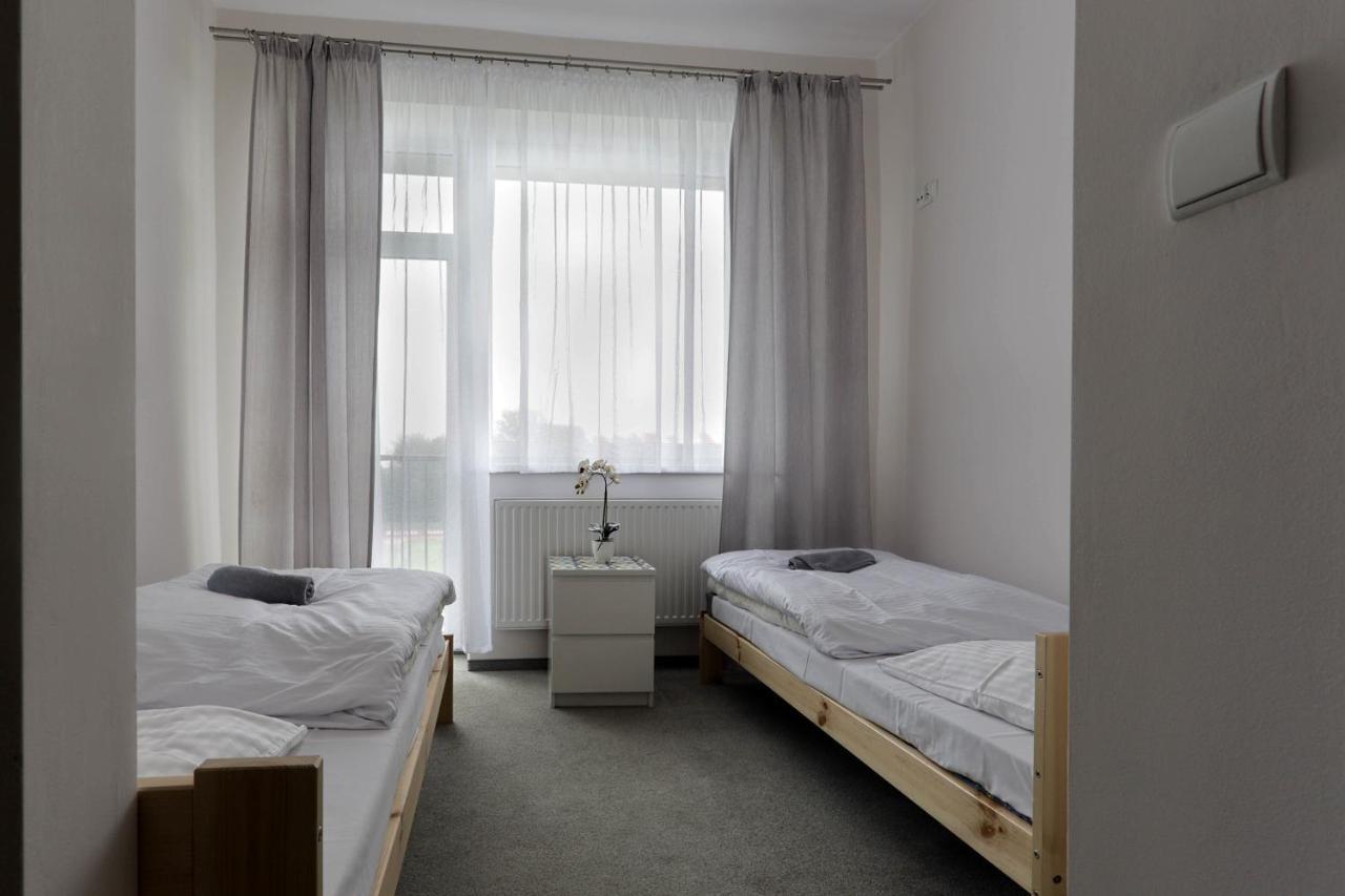 Pawilon Sportowo Turystyczny Kalwarianka Hostel Kalwaria Zebrzydowska Bagian luar foto