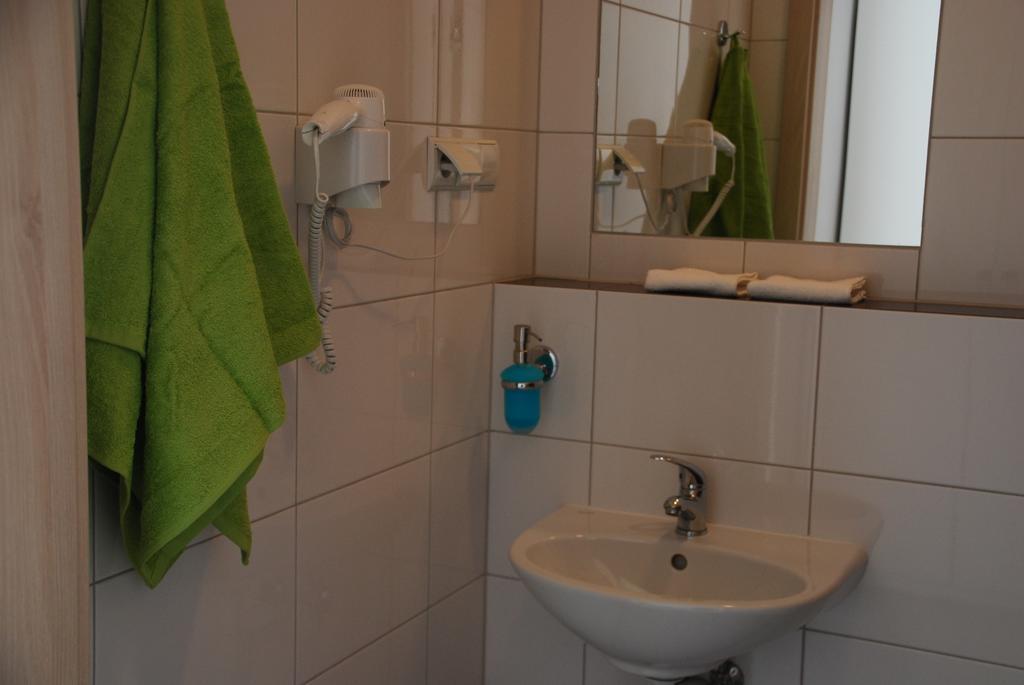 Pawilon Sportowo Turystyczny Kalwarianka Hostel Kalwaria Zebrzydowska Bagian luar foto